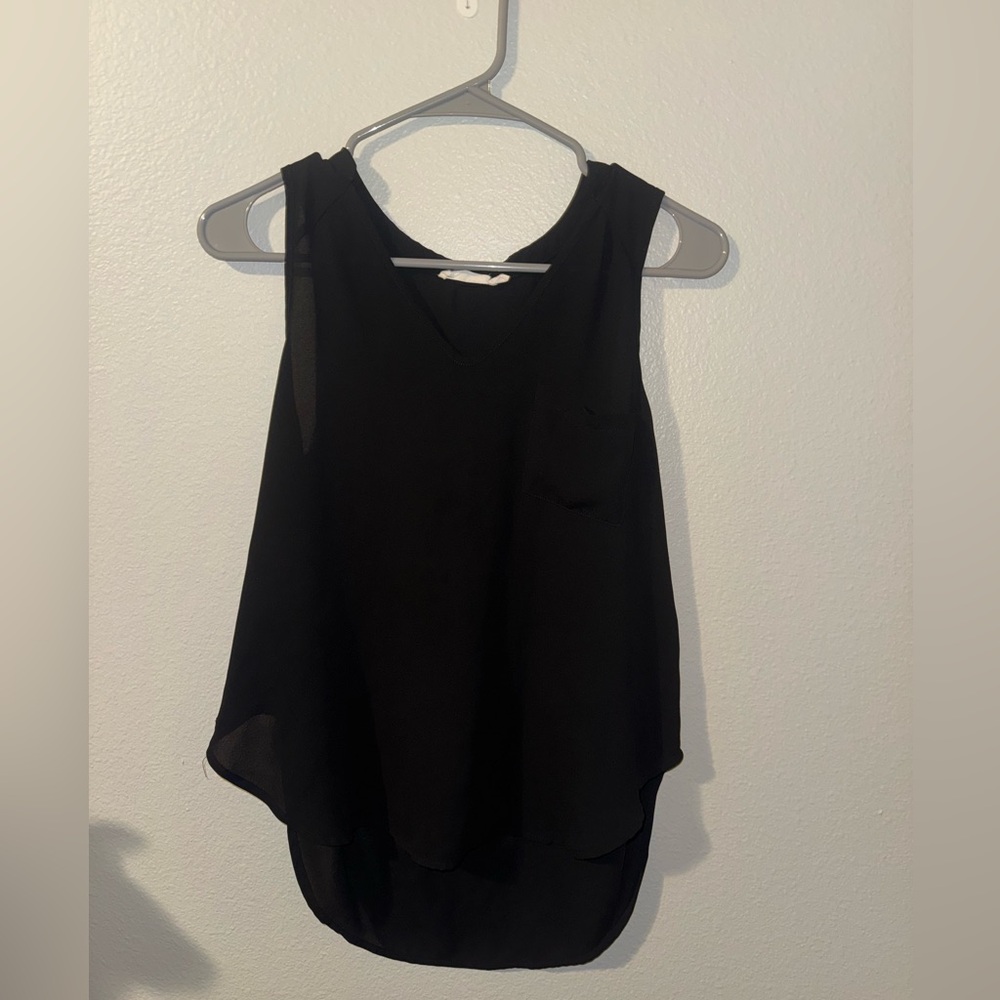 Black Sleeveless V-Neck Layered Tank Top